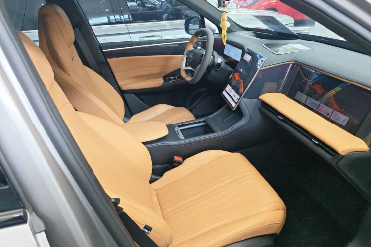 Used Geely Galaxy L7 2023 1.5T 115 km Starship Right Front Seat