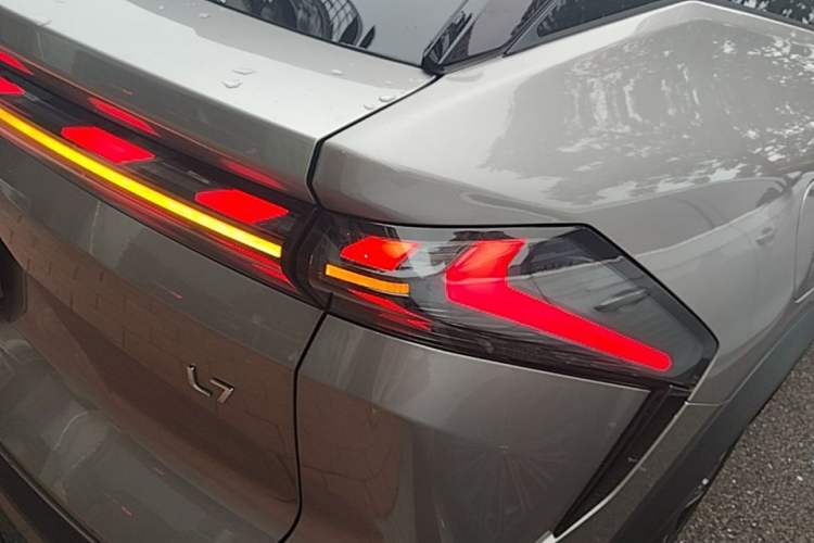 Used Geely Galaxy L7 2023 1.5T 115 km Starship Right Rear Taillight