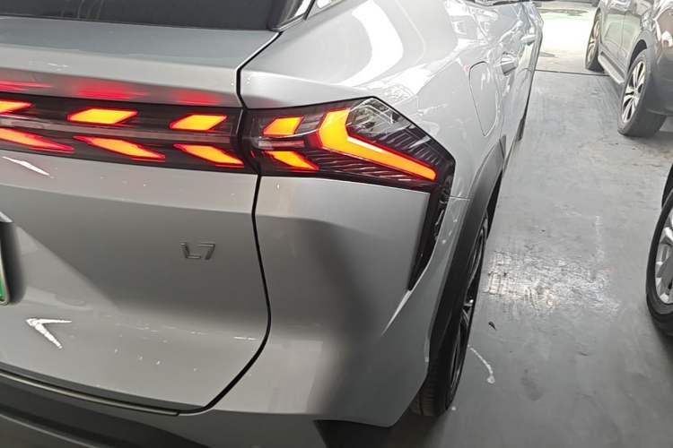 Used Geely Galaxy L7 2023 1.5T 115 km MAX Right Rear Taillight