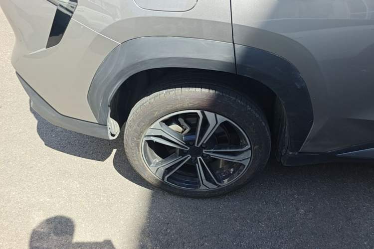 Used Geely Galaxy L7 2023 1.5T 115 km PLUS Right Rear Wheel Hub