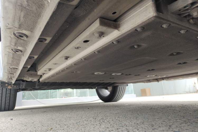Used Geely Galaxy L7 2023 1.5T 115 km MAX Right Side Sill
