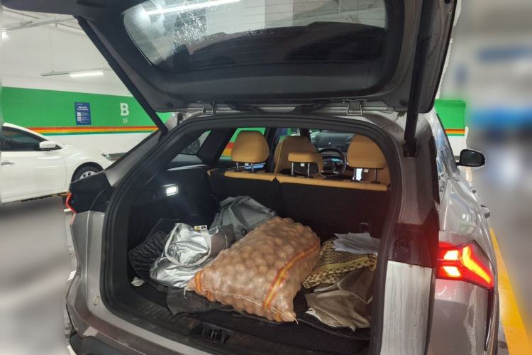 Used Geely Galaxy L7 2023 1.5T 115 km Starship Trunk