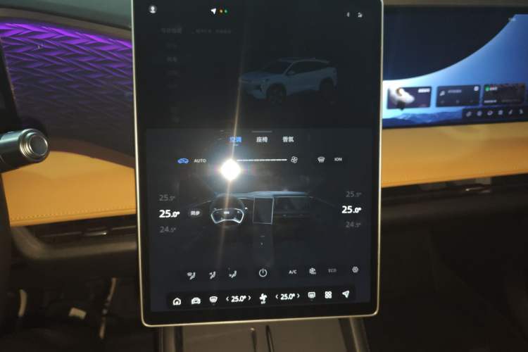Used Geely Galaxy L7 2023 1.5T 115 km Starship Audio And AC Panel