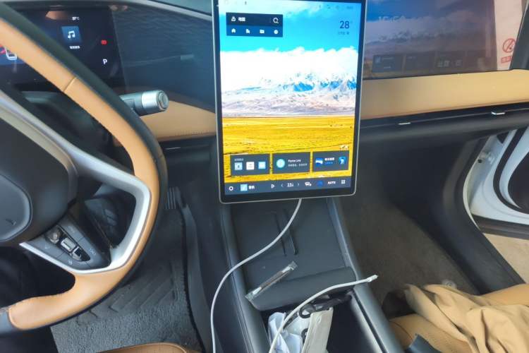 Used Geely Galaxy L7 2023 1.5T 115 km Starship Audio And AC Panel