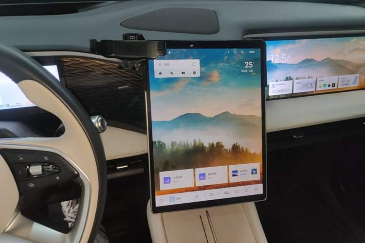 Used Geely Galaxy L7 2023 1.5T 115 km Starship Audio And AC Panel