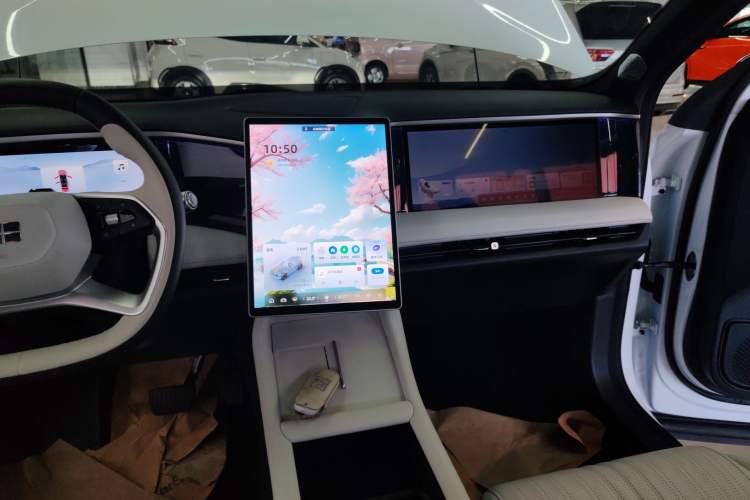 Used Geely Galaxy L7 2023 1.5T 115 km Starship Audio And AC Panel
