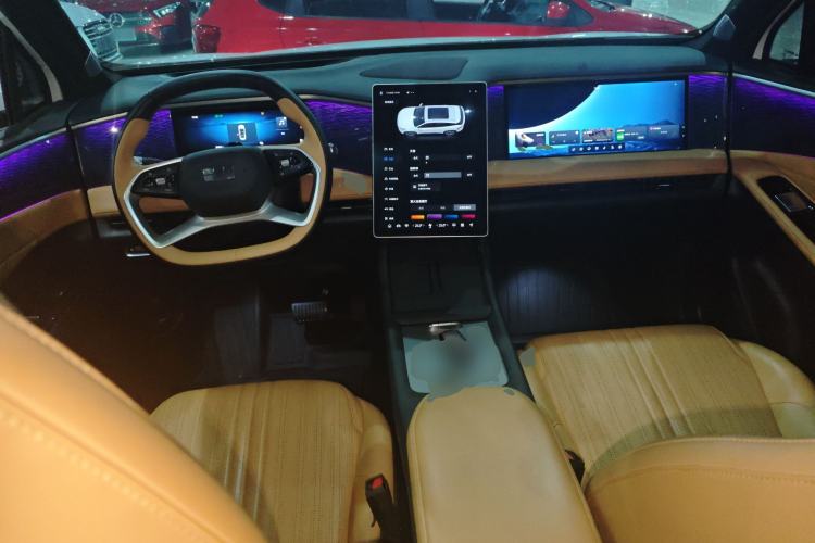 Used Geely Galaxy L7 2023 1.5T 115 km Starship Center Console