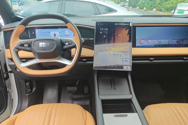 Used Geely Galaxy L7 2023 1.5T 115 km MAX Center Console