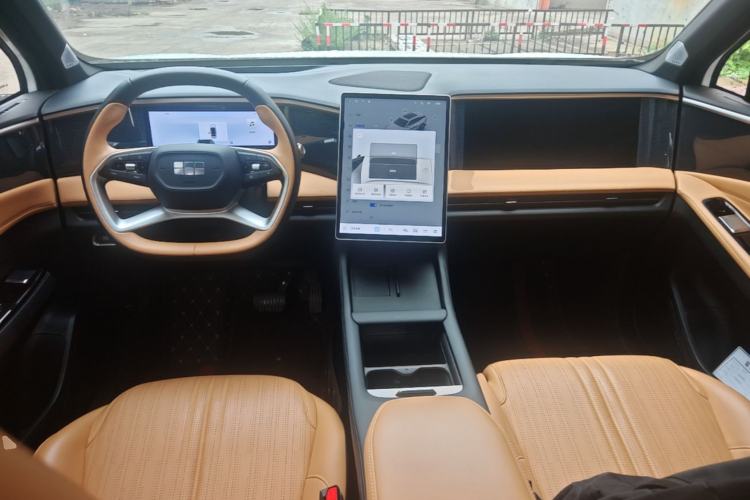 Used Geely Galaxy L7 2023 1.5T 115 km Starship Center Console