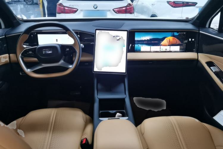 Used Geely Galaxy L7 2023 1.5T 55km PRO Center Console