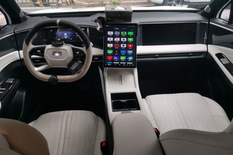 Used Geely Galaxy L7 2023 1.5T 115 km Asian Games Phantom Edition Center Console