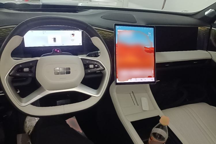 Used Geely Galaxy L7 2023 1.5T 115 km Asian Games Phantom Edition Center Console