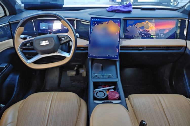 Used Geely Galaxy L7 2023 1.5T 115 km Starship Center Console