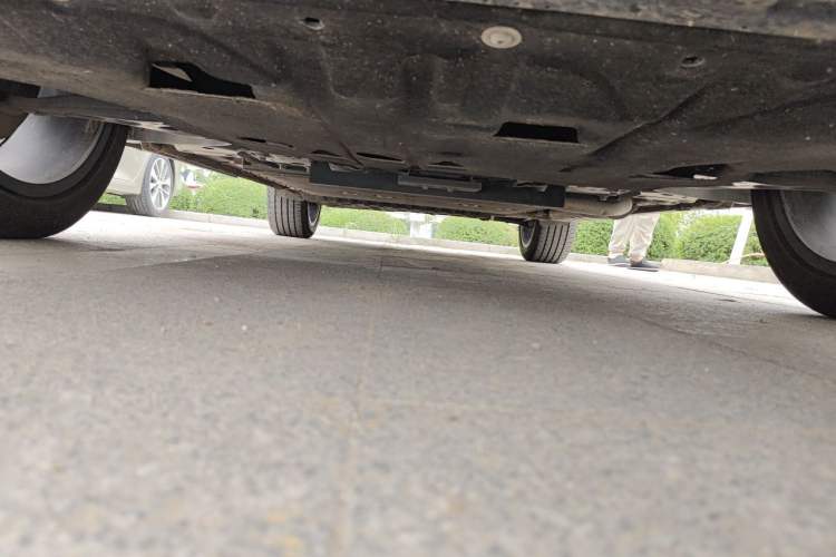 Used Geely Galaxy L7 2023 1.5T 115 km PLUS Chassis Front