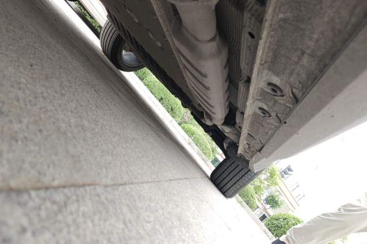 Used Geely Galaxy L7 2023 1.5T 115 km PLUS Chassis Front Left