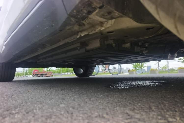 Used Geely Galaxy L7 2023 1.5T 115 km Starship Chassis Front Right