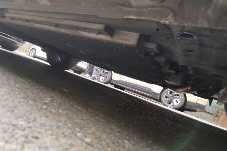 Used Geely Galaxy L7 2023 1.5T 115 km Starship Chassis Front Right