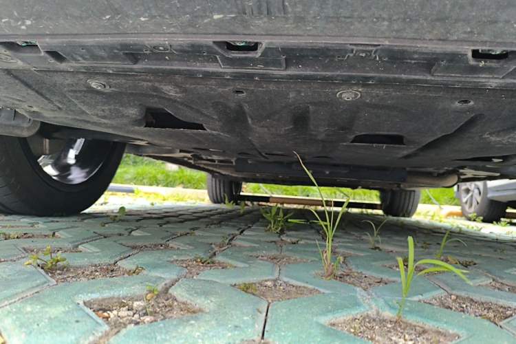 Used Geely Galaxy L7 2023 1.5T 115 km Starship Chassis Front