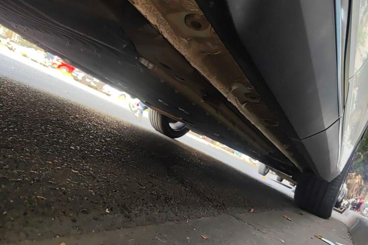 Used Geely Galaxy L7 2023 1.5T 115 km Starship Chassis Rear Right