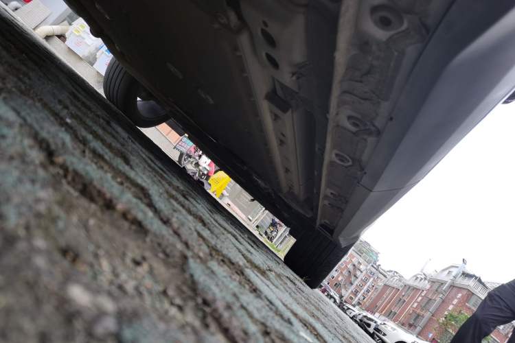 Used Geely Galaxy L7 2023 1.5T 115 km Starship Chassis Rear Right