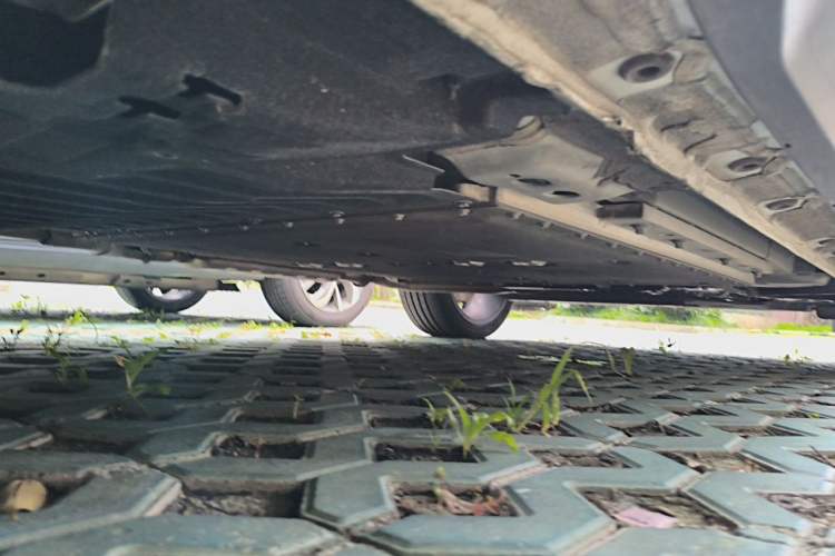 Used Geely Galaxy L7 2023 1.5T 115 km Starship Chassis Rear Right