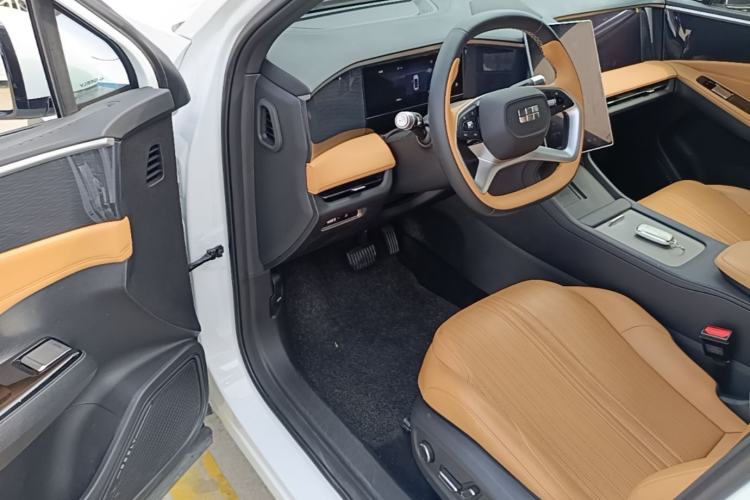 Used Geely Galaxy L7 2023 1.5T 115 km MAX Driver Seat