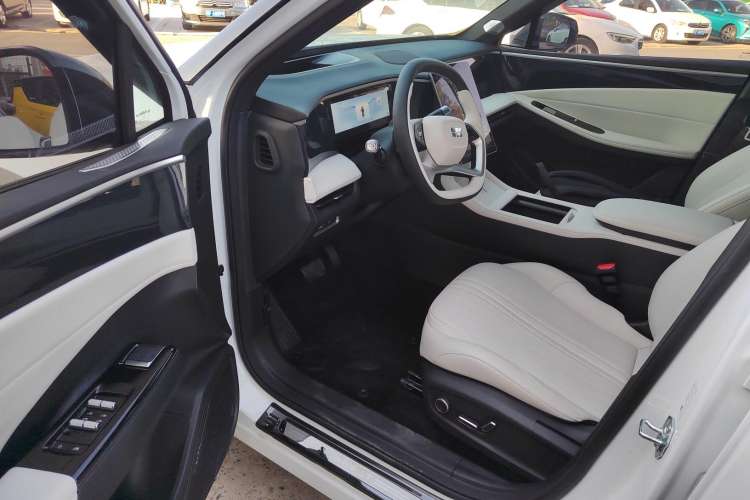 Used Geely Galaxy L7 2023 1.5T 115 km Starship Driver Seat