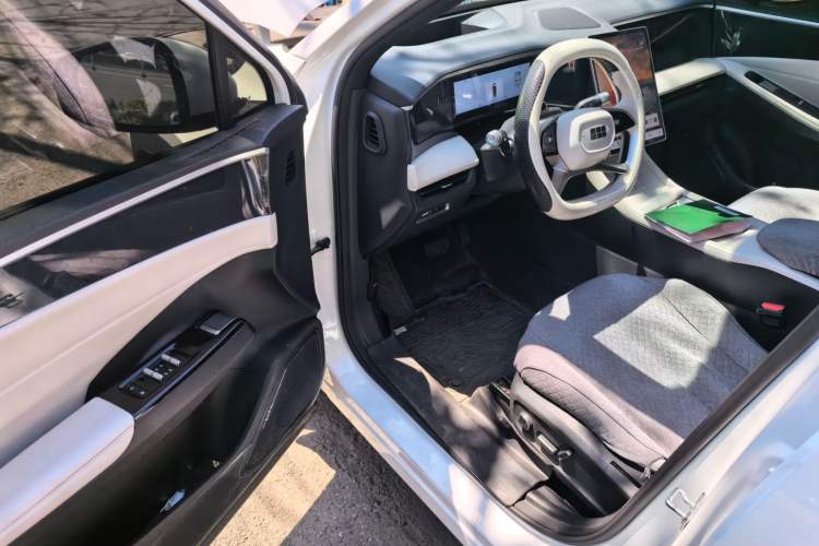 Used Geely Galaxy L7 2023 1.5T 115 km Starship Driver Seat