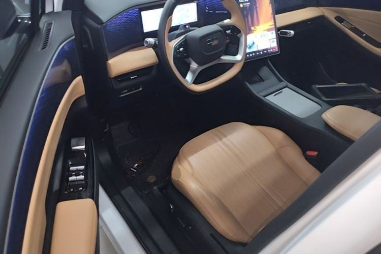 Used Geely Galaxy L7 2023 1.5T 115 km Starship Driver Seat