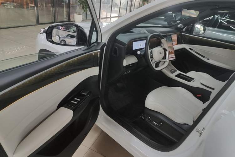 Used Geely Galaxy L7 2023 1.5T 115 km Starship Driver Seat