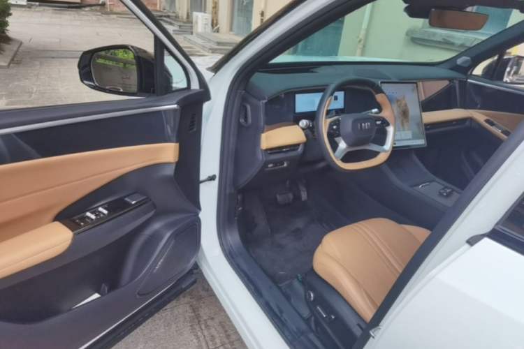 Used Geely Galaxy L7 2023 1.5T 115 km Starship Driver Seat