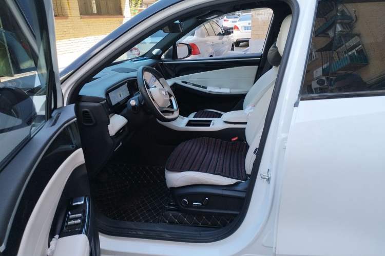Used Geely Galaxy L7 2023 1.5T 115 km Starship Driver Seat