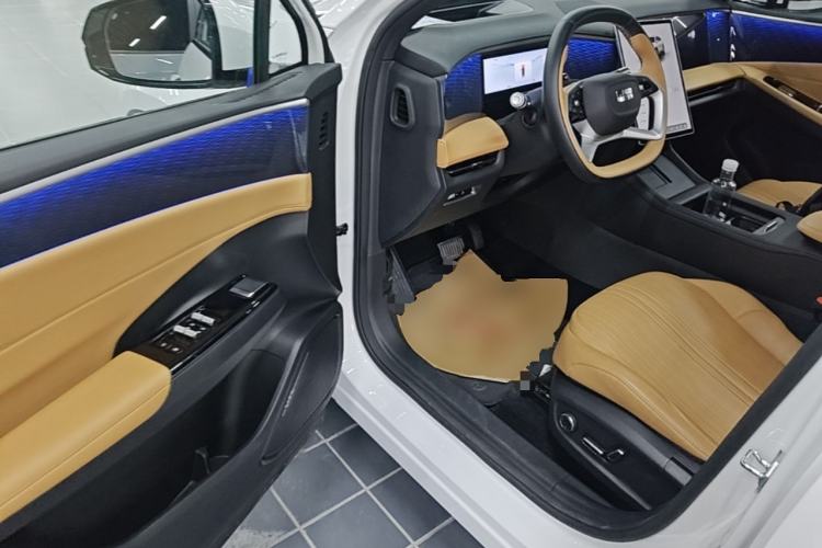 Used Geely Galaxy L7 2023 1.5T 115 km Starship Driver Seat