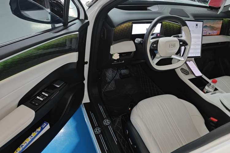 Used Geely Galaxy L7 2023 1.5T 115 km Starship Driver Seat