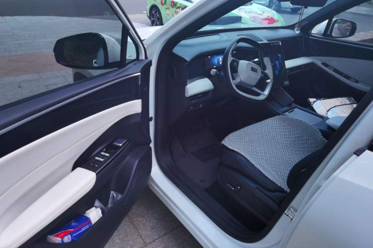 Used Geely Galaxy L7 2023 1.5T 115 km PLUS Driver Seat