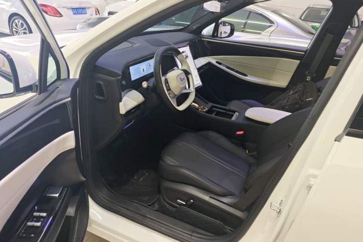 Used Geely Galaxy L7 2023 1.5T 115 km PLUS Driver Seat