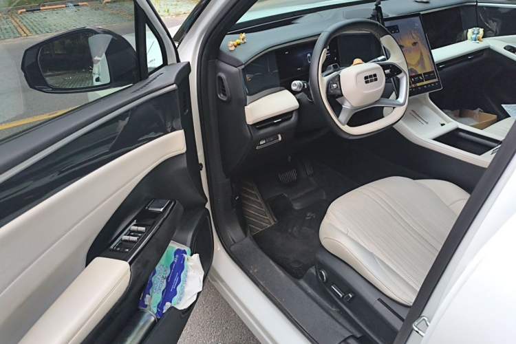 Used Geely Galaxy L7 2023 1.5T 115 km Starship Driver Seat