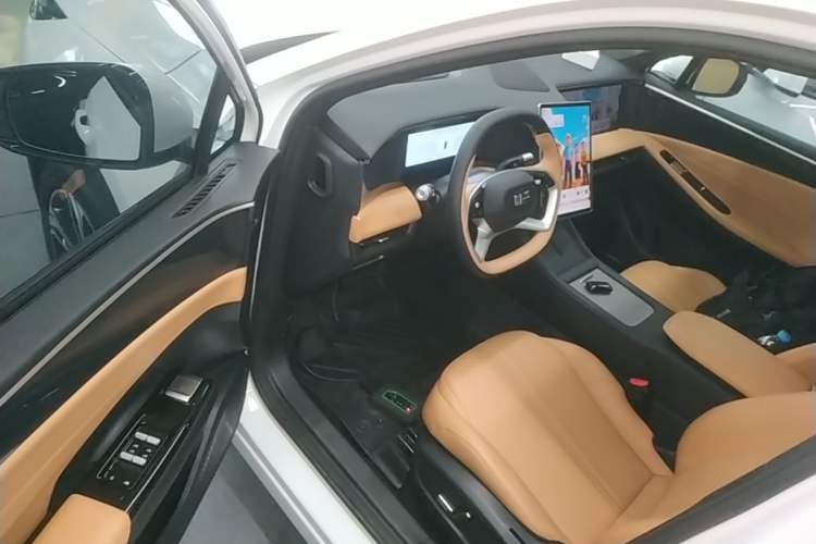 Used Geely Galaxy L7 2023 1.5T 115 km PLUS Driver Seat