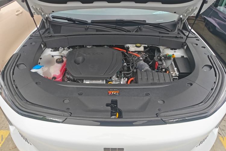 Used Geely Galaxy L7 2023 1.5T 115 km MAX Engine Bay