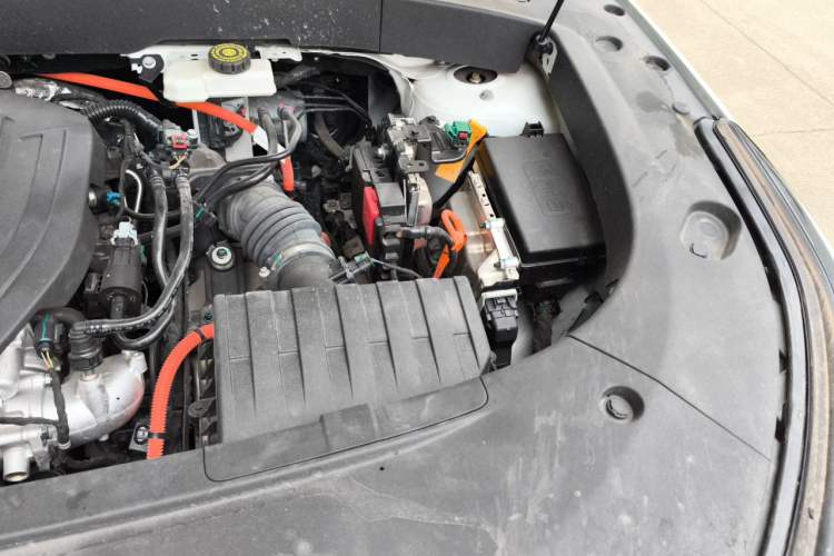 Used Geely Galaxy L7 2023 1.5T 115 km Starship Engine Bay Left