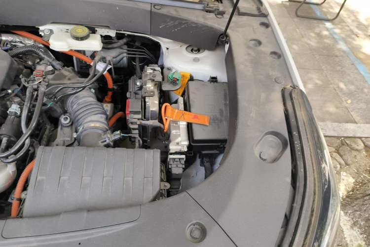 Used Geely Galaxy L7 2023 1.5T 115 km Starship Engine Bay Left