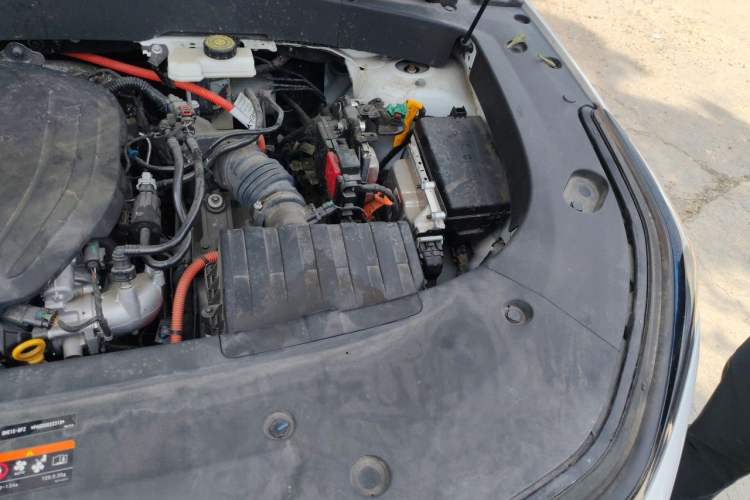 Used Geely Galaxy L7 2023 1.5T 115 km Starship Engine Bay Left