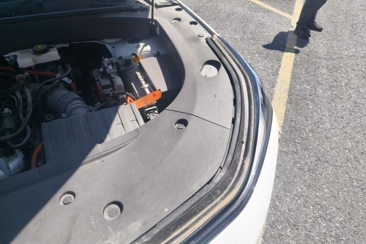 Used Geely Galaxy L7 2023 1.5T 115 km MAX Engine Bay Left