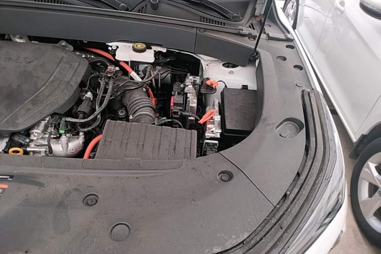 Used Geely Galaxy L7 2023 1.5T 115 km MAX Engine Bay Left