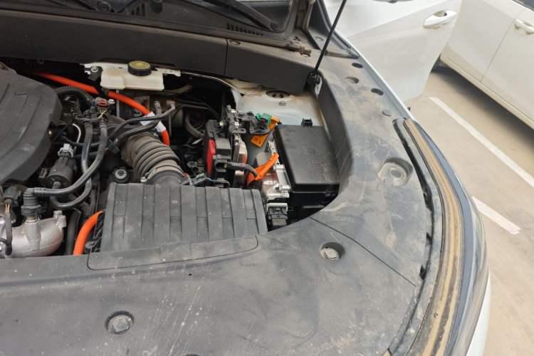 Used Geely Galaxy L7 2023 1.5T 115 km Starship Engine Bay Left