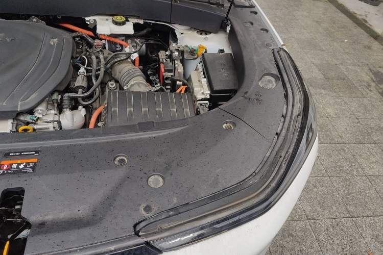 Used Geely Galaxy L7 2023 1.5T 115 km MAX Engine Bay Left