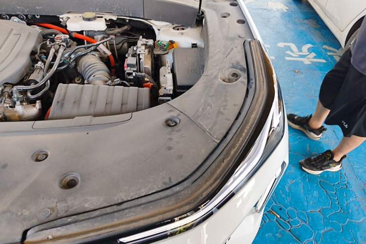 Used Geely Galaxy L7 2023 1.5T 115 km MAX Engine Bay Left