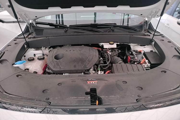 Used Geely Galaxy L7 2023 1.5T 115 km MAX Engine Bay