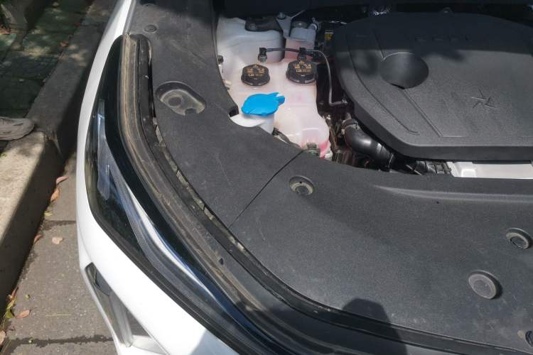 Used Geely Galaxy L7 2023 1.5T 115 km PLUS Engine Bay Right
