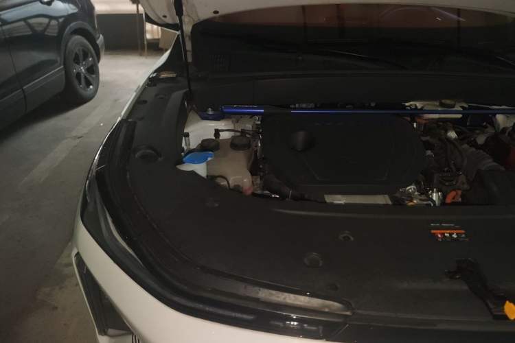 Used Geely Galaxy L7 2023 1.5T 115 km Starship Engine Bay Right
